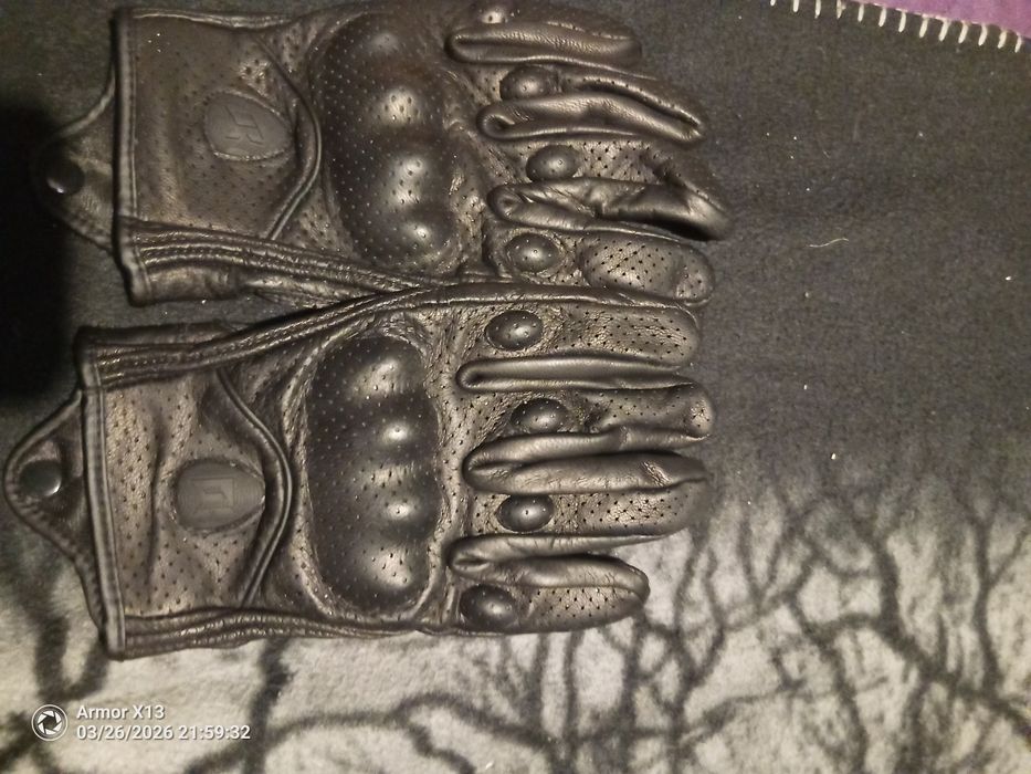 Luvas novas de mota