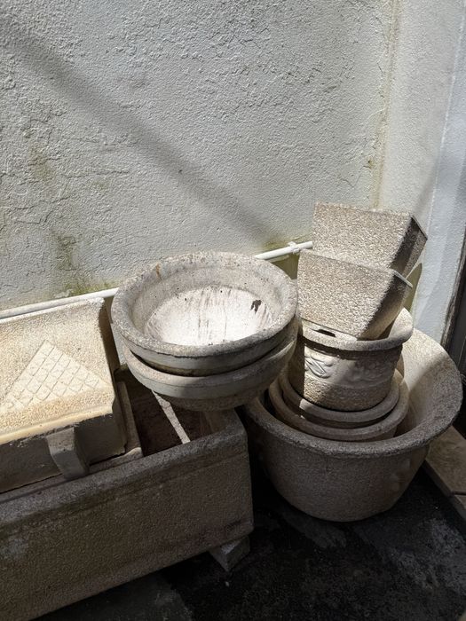Vasos em pedra de Jardim