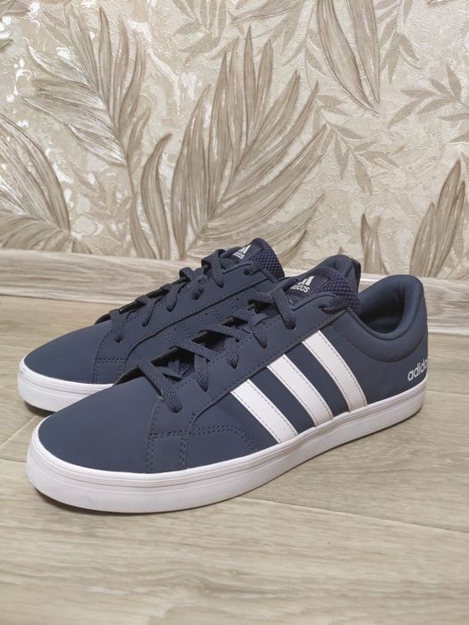 кросівки Adidas оригінальні