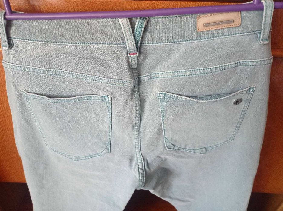 Продам джинси жіночі
