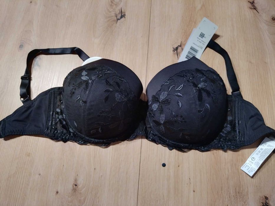 Biustonosz Triumph Sexy Angel Spotlight WHU X 75 G Czarny nowy