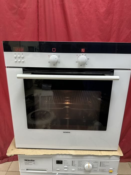 Встраиваемый Духовой шкаф Siemens под ремонт.