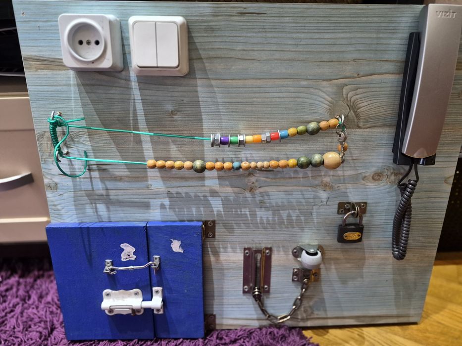 Саморобний бізіборд