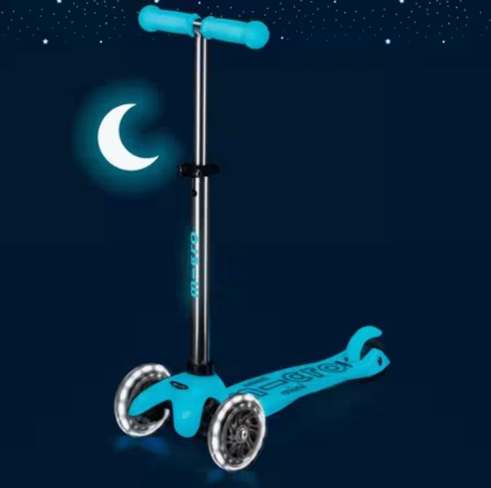 Trotinete criança luminosa azul nova