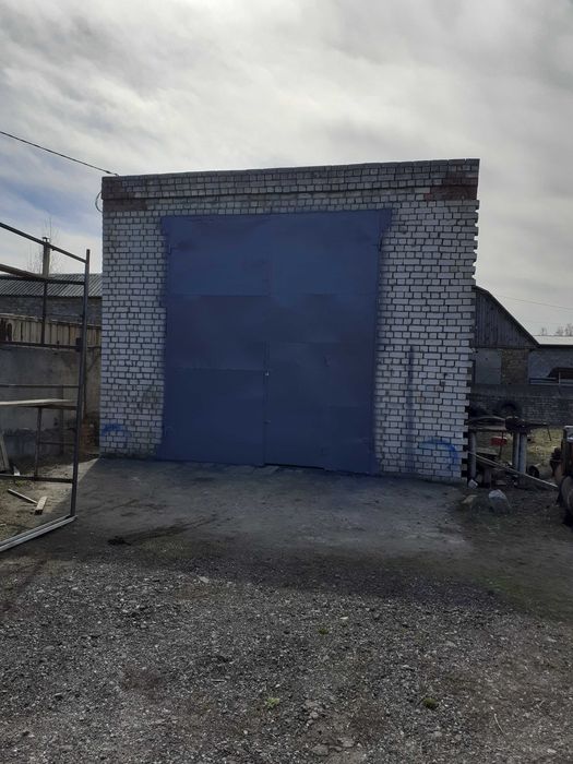 Продам приміщення комерційного призначення