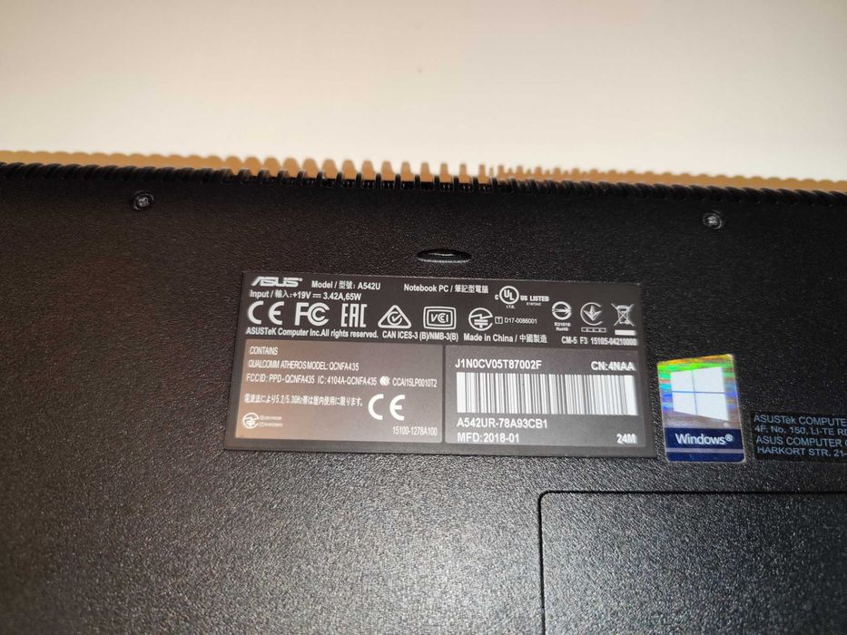 Portátil ASUS VivoBook X542URR - i7, SSD 480 GB