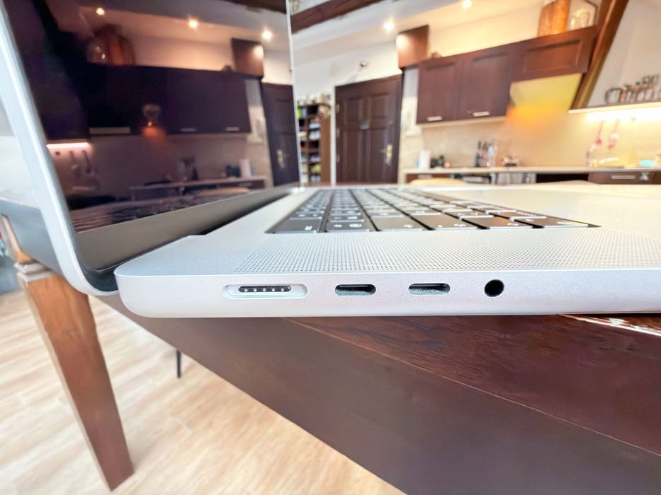 MacBook Pro 16" M1 Pro