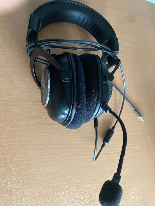 Auscultadores Logitech Pro