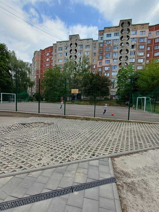 Продам 3 - кімнатну квартиру. Р-н. Північний. Вул. Р. Шухевича. 3 - поверх. Чудовий варіант!