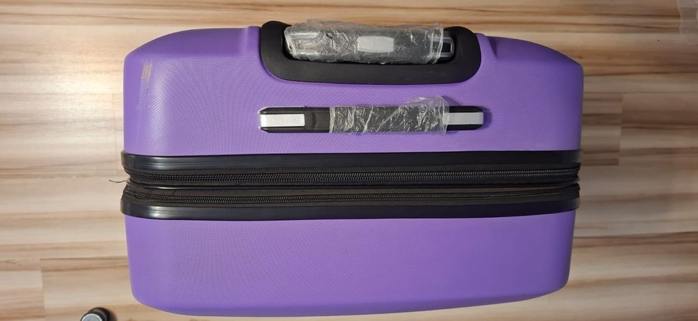 Walizka Kolor Fioletowy