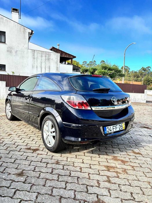Opel Astra GTC 1.7 125 CV — photo 5