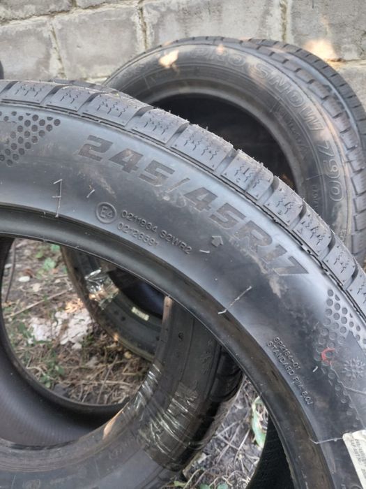 Комплект зимових шин Aplus pro snow 245/45/R17