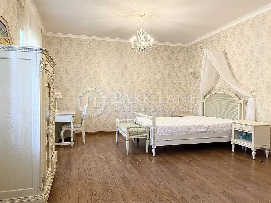 Романков. 430 м.кв. 50 соток земли.