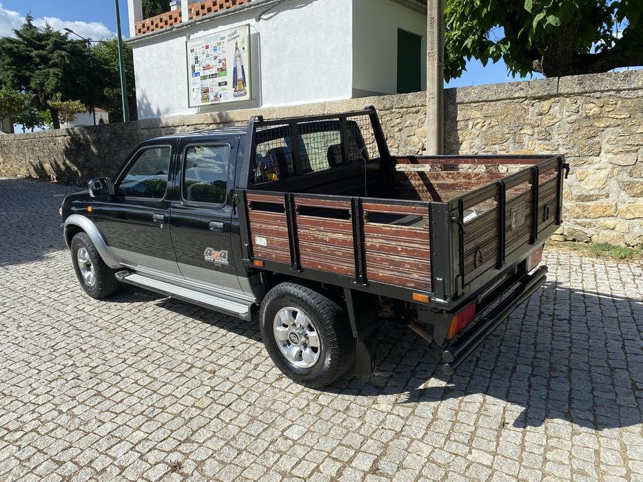Nissan navara d22