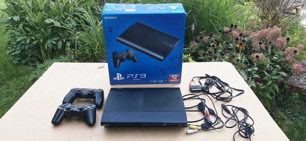 Konsola Sony Playstation 3 Super Slim 12GB zestaw