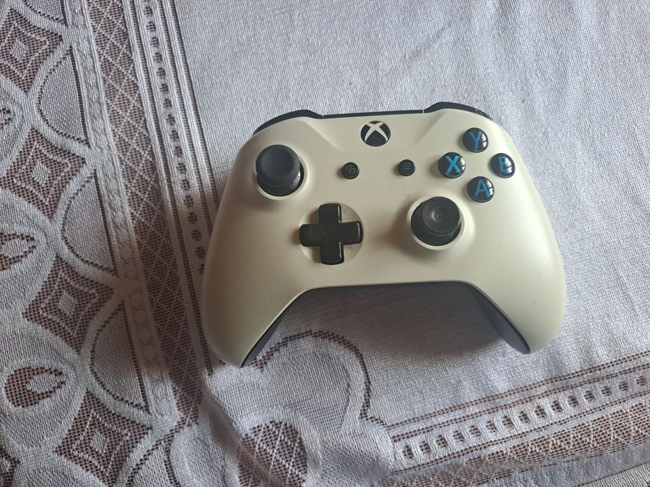 Sprzedam Xbox one s 1 TB