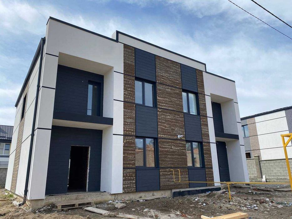 Котедж - двоян в районі вулиці Кулика та Гудачека