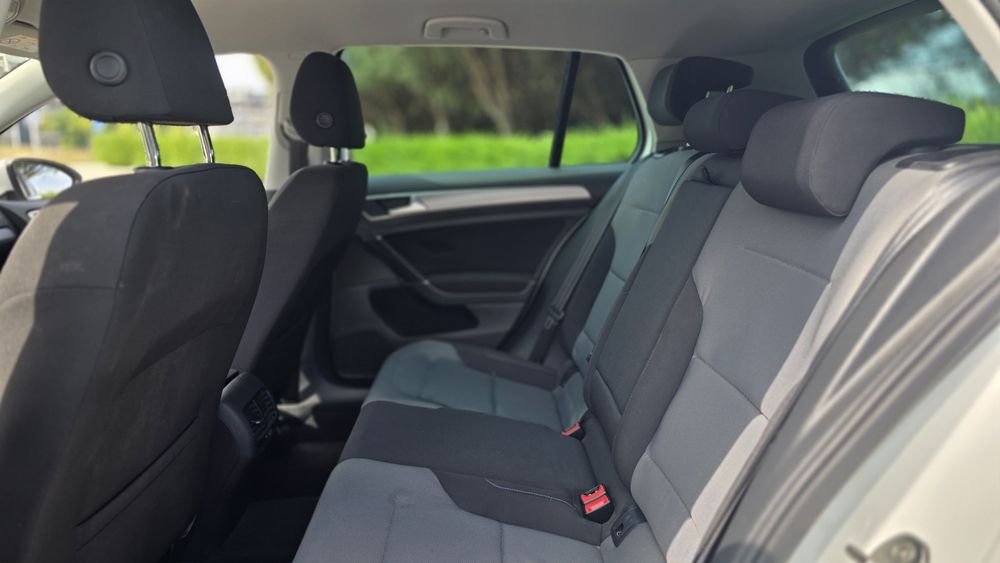 Volkswagen e-Golf (100% elétrico),