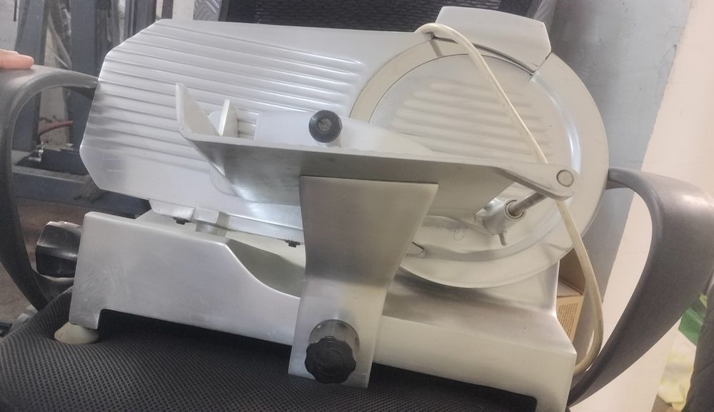 Máquina cortar fiambre e outros