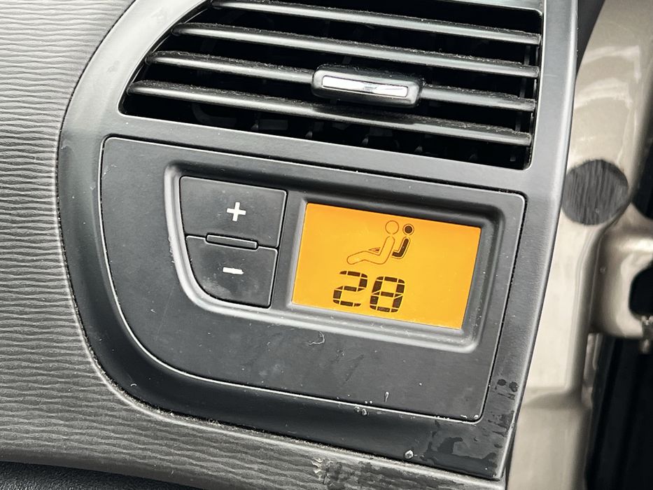 Citroen c4 Picasso 2010 рік 1.6 бензин