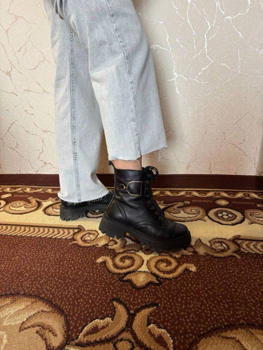 Жіночі шкіряні ботинки, 38-39розмір, устілка 24 см