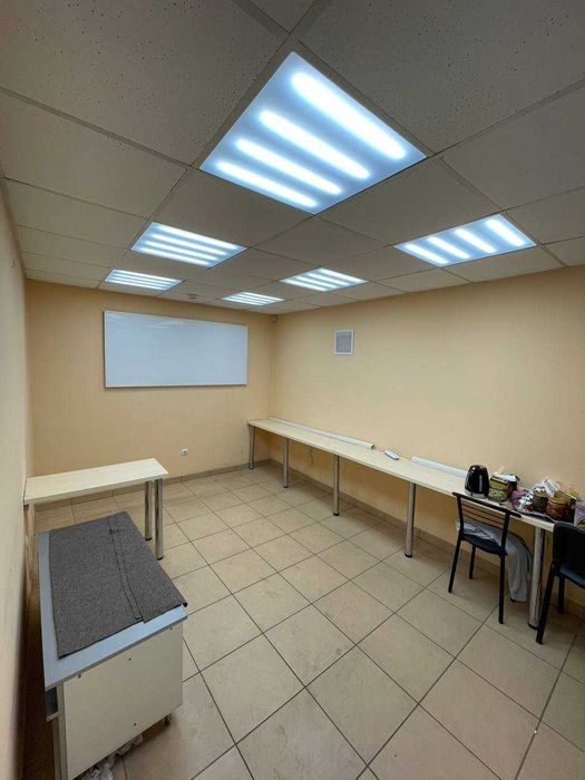 Продаж цокольного приміщення Бурштин вулиця Січових Стрільців 4а