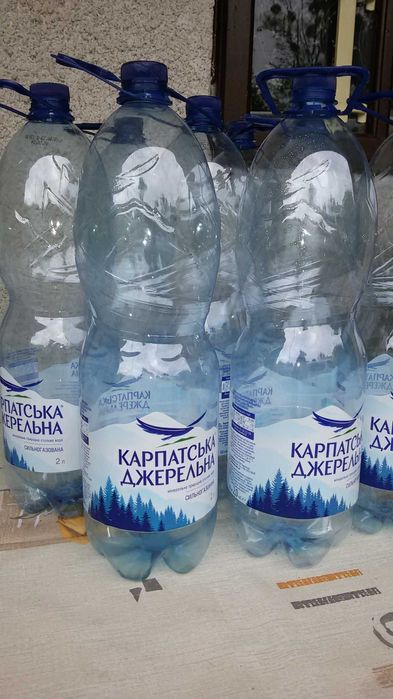 Пластиковые бутылки б/у 2 грн  / 2 литра