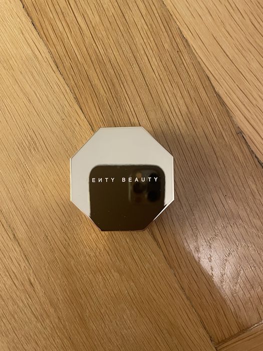 Fenty Beauty Diamond bomb how many carats