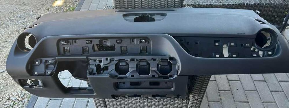 Deska rozdzielcza konsola mercedes B klasa