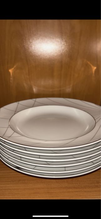 Vendo conjunto completo de Porcelana nunca usado