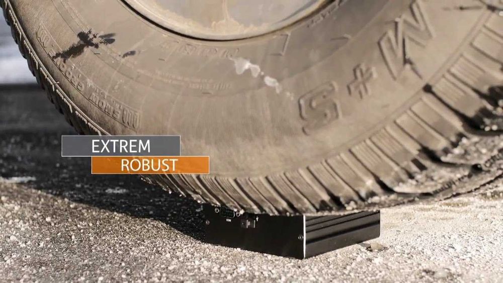 Thomas-Krenn LESS plus V4 (fanless)— НОВИЙ міні-сервер/промисловий ПК