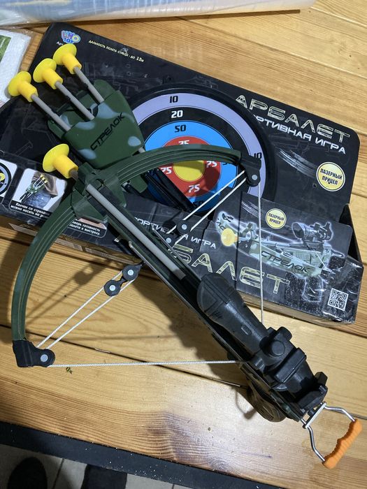 Арбалет з лазерним прицелом