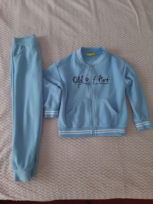 Продам спортивний костюм