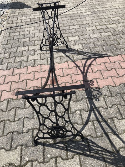 Podstawa pod  stol  ogrodoey