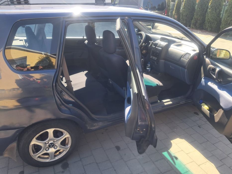 Mitsubishi Space Star 1.3 2000r.