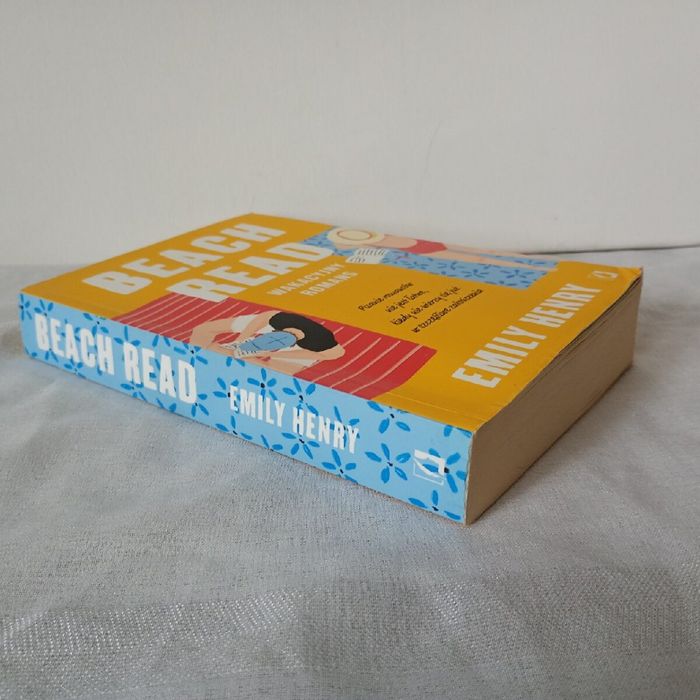 Beach Read. Emily Henry