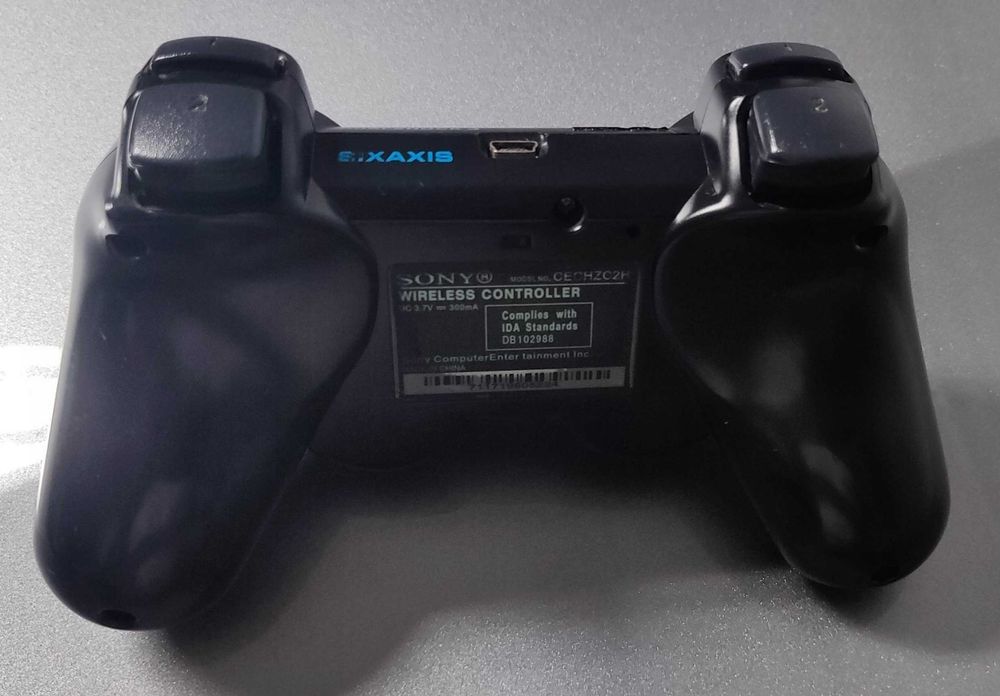 Original DualShock 4 PS4 and Sixaxis 3 PS3 Controllers64354197296899124