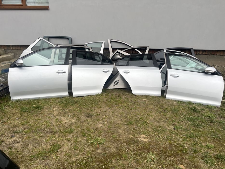 Двері VW Jetta Golf 5 LA7W