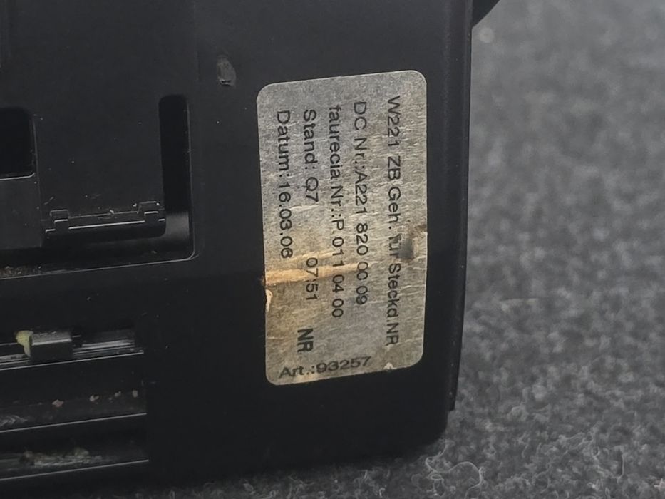 Consola Central Traseira Isqueiro Duplo /  Duas Entradas 12V ORIGINAL Mercedes w221 S class 2006-  EPC