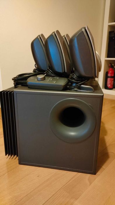 Homecinema 5.1 Logitech THX Z-5300 Surround