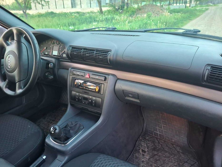 Audi A4 2002 рік