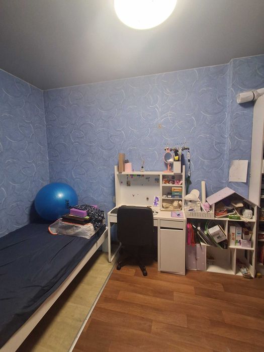 Продаж частини будинку Космос Радіо