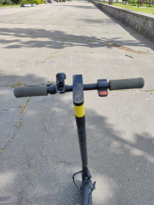 Електросамокат Xiaomi Mi Electric Scooter Essential Black