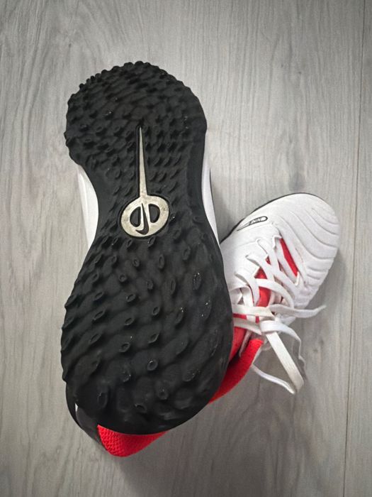 Buty szutrówki Nike rozmiar 37,5