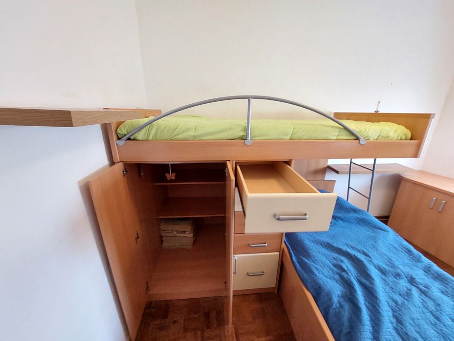 Beliche com roupeiro