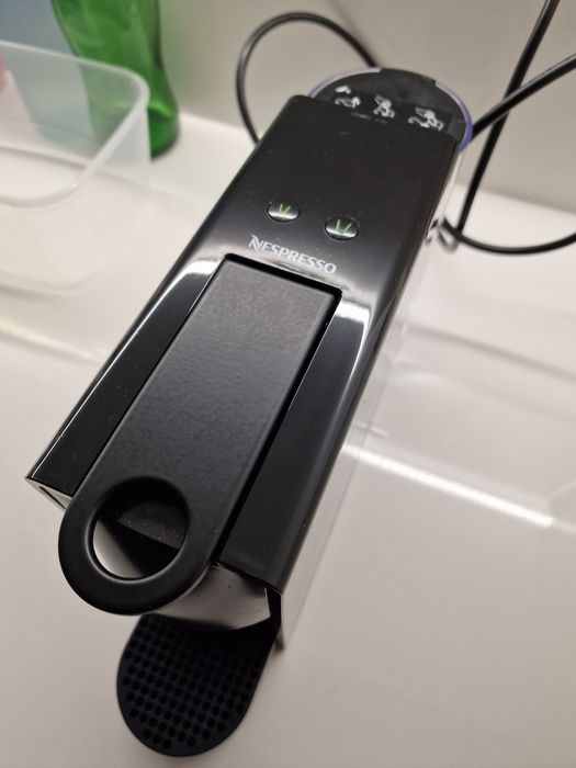 Máquina Café Nespresso Essenza Mini