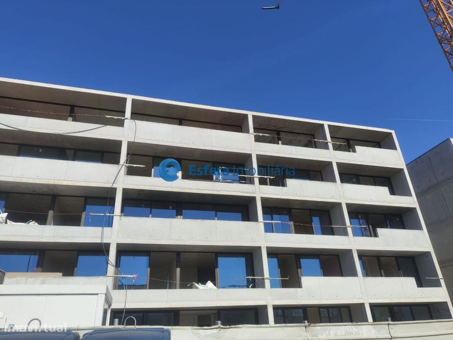 T1 Novo junto ao LIDL Monte dos Burgos