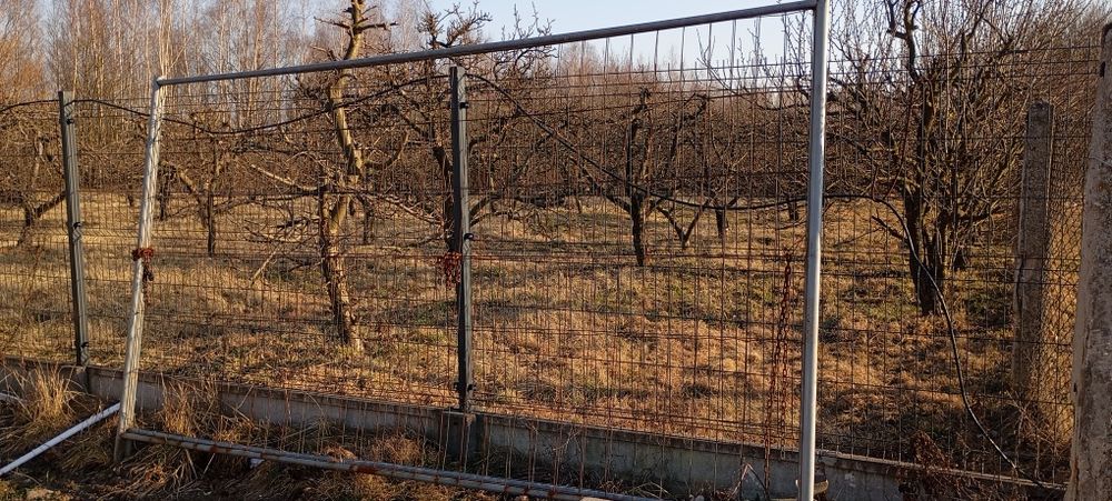 Brama wjazdowa dwuskrzydłowa przemysłowa budowlana