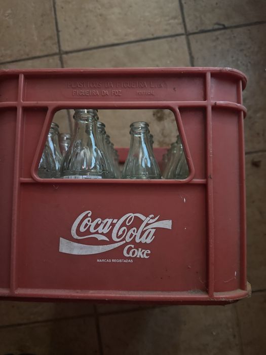 Grade Vintage da coca cola com garrafas