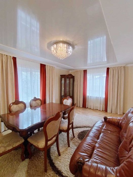 Комфортний будинок, Шевченківський район! Без комісії!